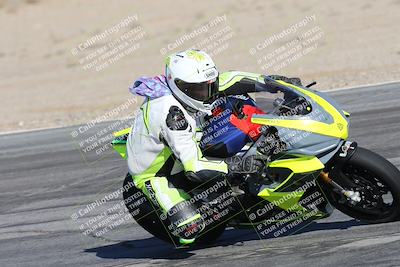 media/Dec-01-2025-Moto Forza (Mon) [[2daa91e15f]]/2-Intermediate Group/Session 4 Turn 9/